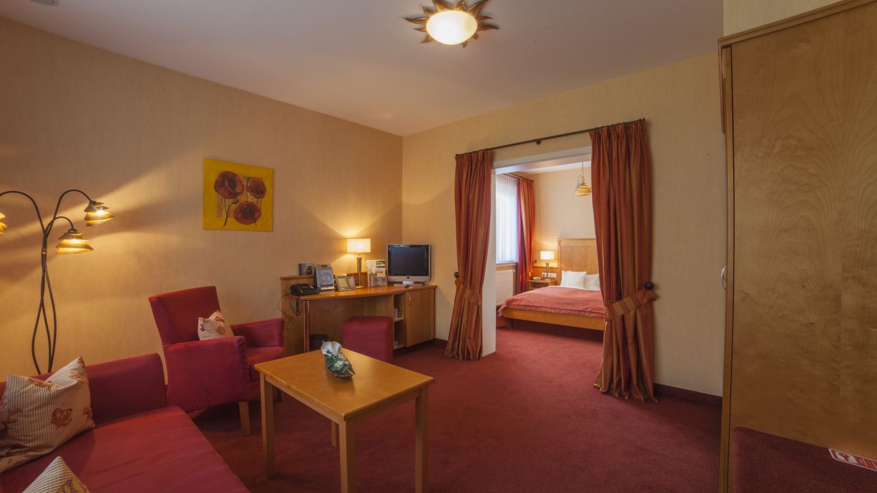 Zimmer & Preise im Hotel Backenköhler